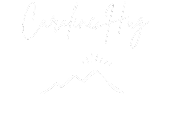 Ascension Bien-Être Caroline Hug Wittenheim Médium Logo avec des éléments de montagne et des rayons de soleil.